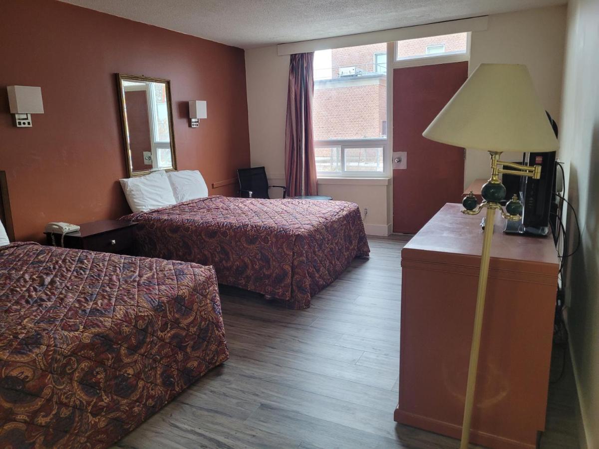 Midtown Hotel Parry Sound Esterno foto