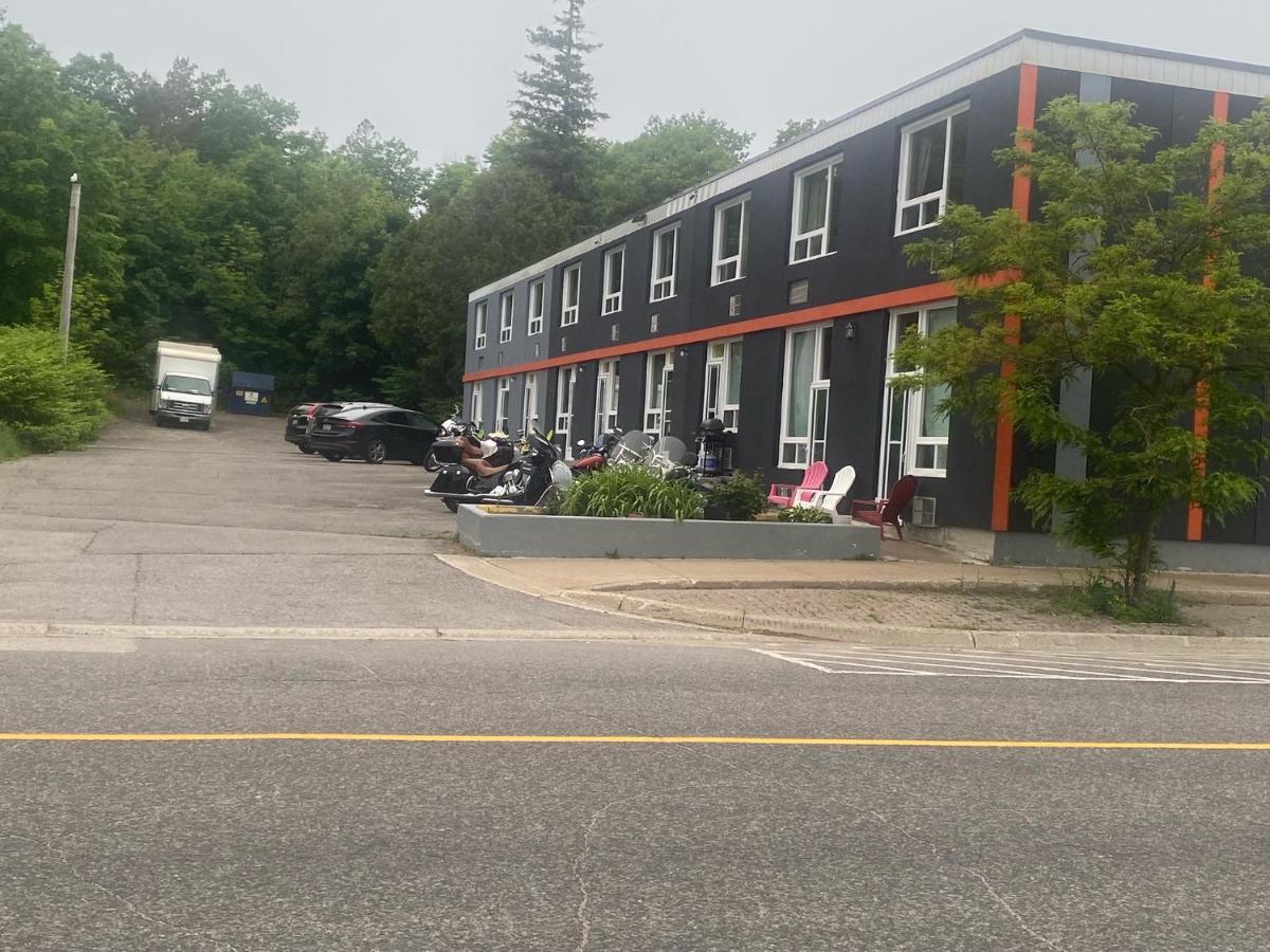 Midtown Hotel Parry Sound Esterno foto