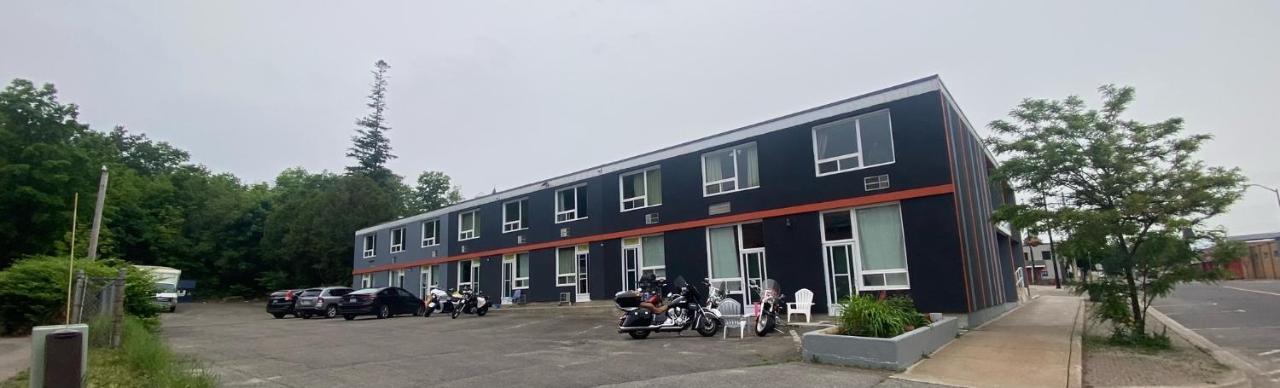 Midtown Hotel Parry Sound Esterno foto