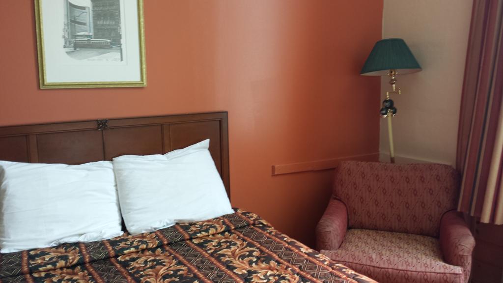 Midtown Hotel Parry Sound Esterno foto